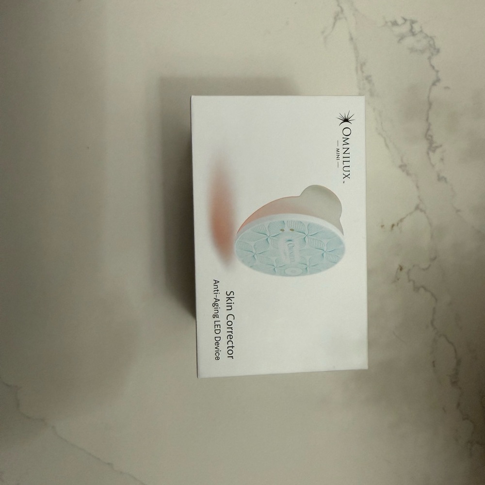 Omnilux White Skin Corrector Anti-Aging LED Device